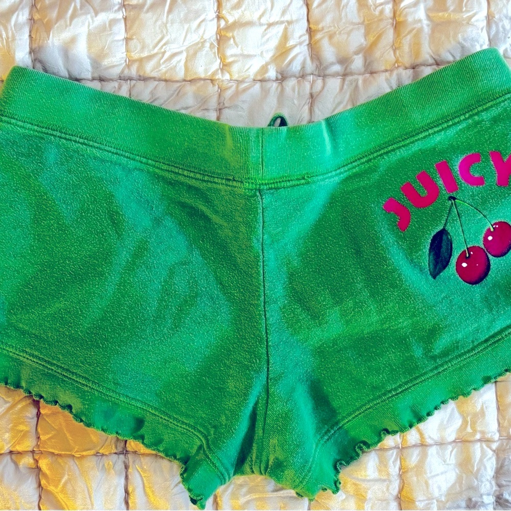Juicy Couture Cherry Butt Logo ruffle hem shorts, XS